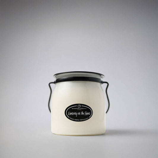 Candle 16 oz Dancing in the Rain