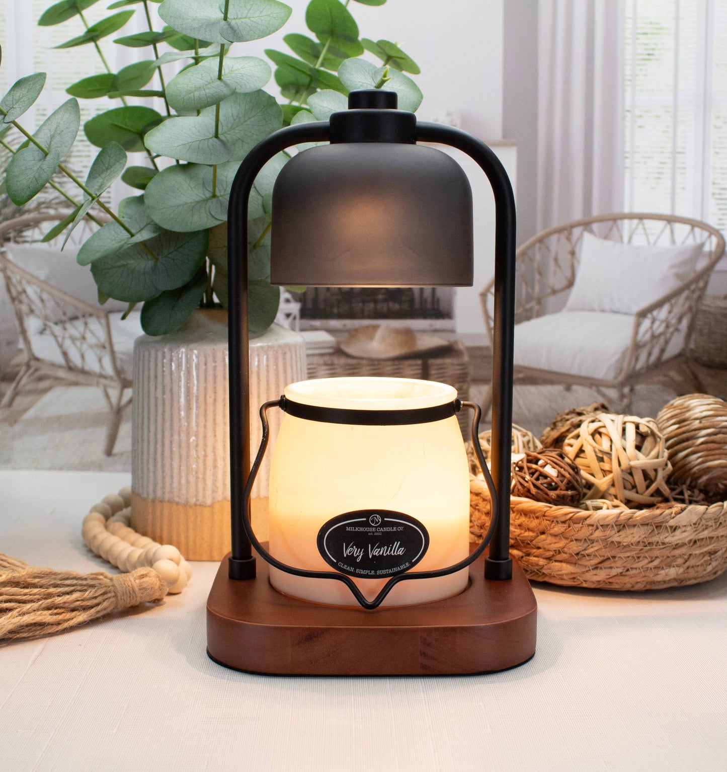 Candle 16 oz Very Vanilla