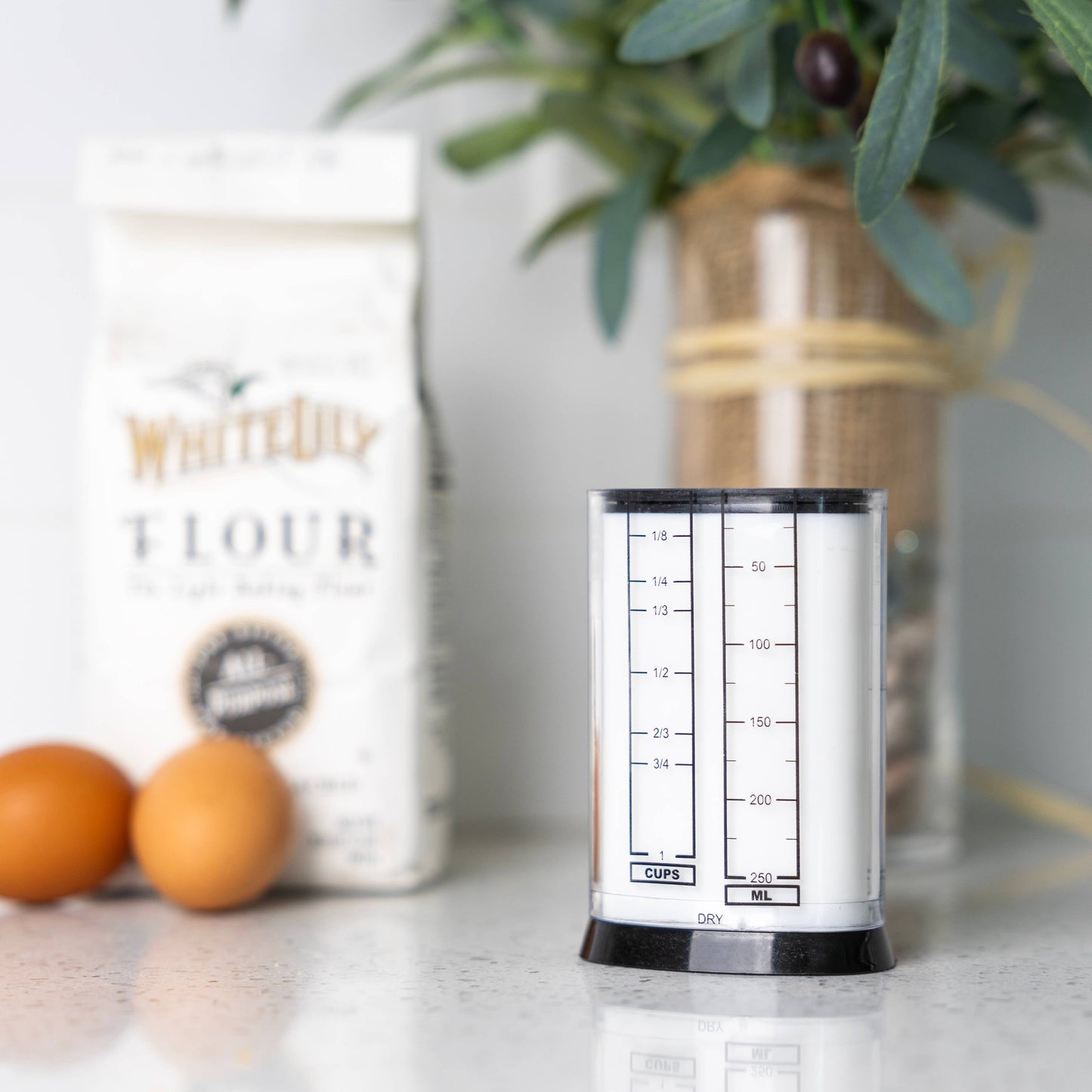 Adjustable Measuring Cup